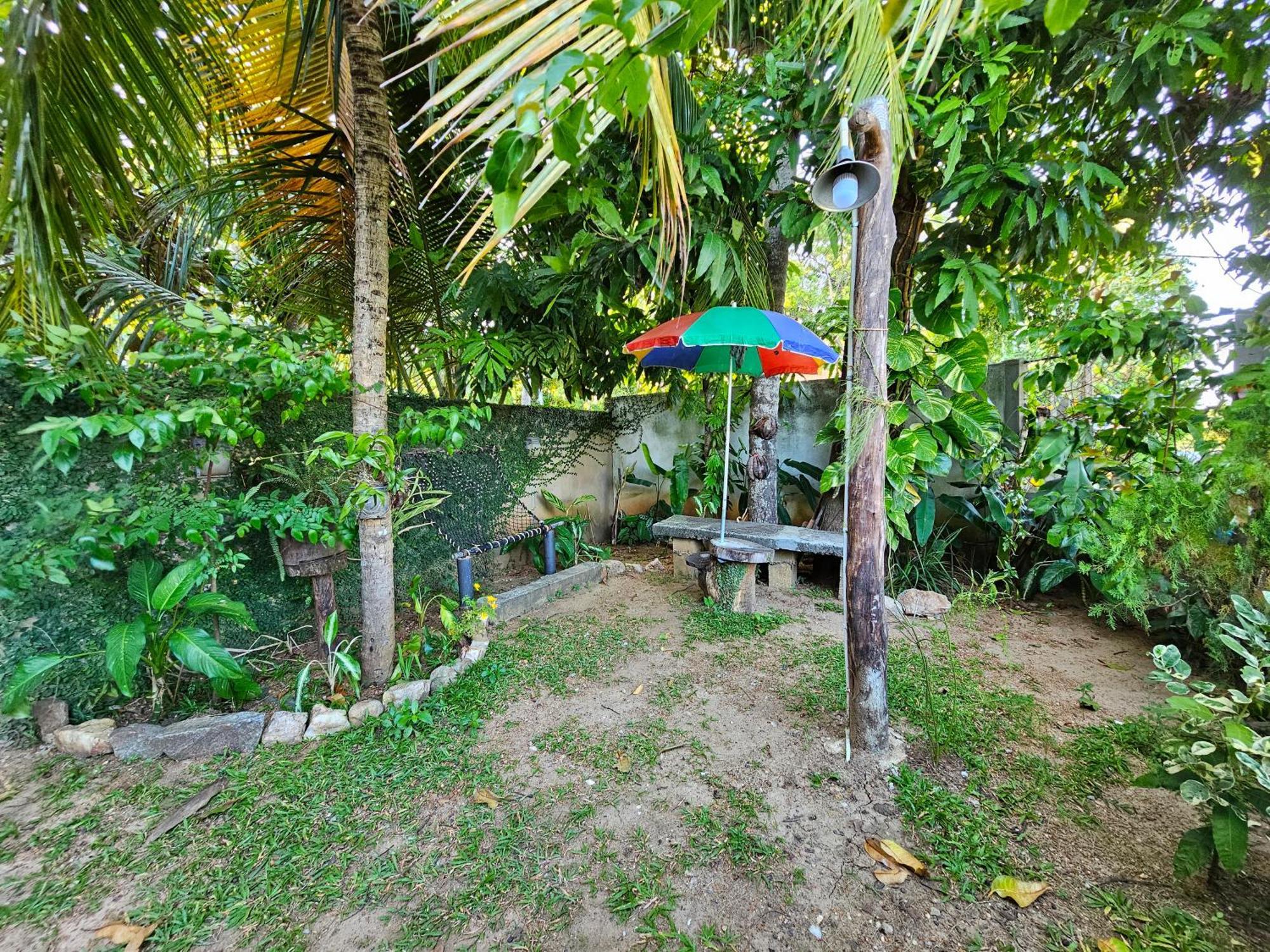 Hotel Tissamaharama Exterior photo
